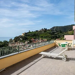 apt-monterosso-view-5-terre.hotelitalianriviera.com/